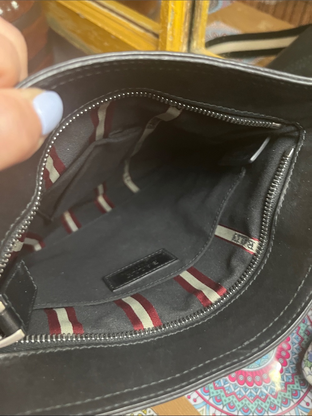 Bally Black Leather Messenger Bag with Cream-Striped Strap - Picture 3 of 12